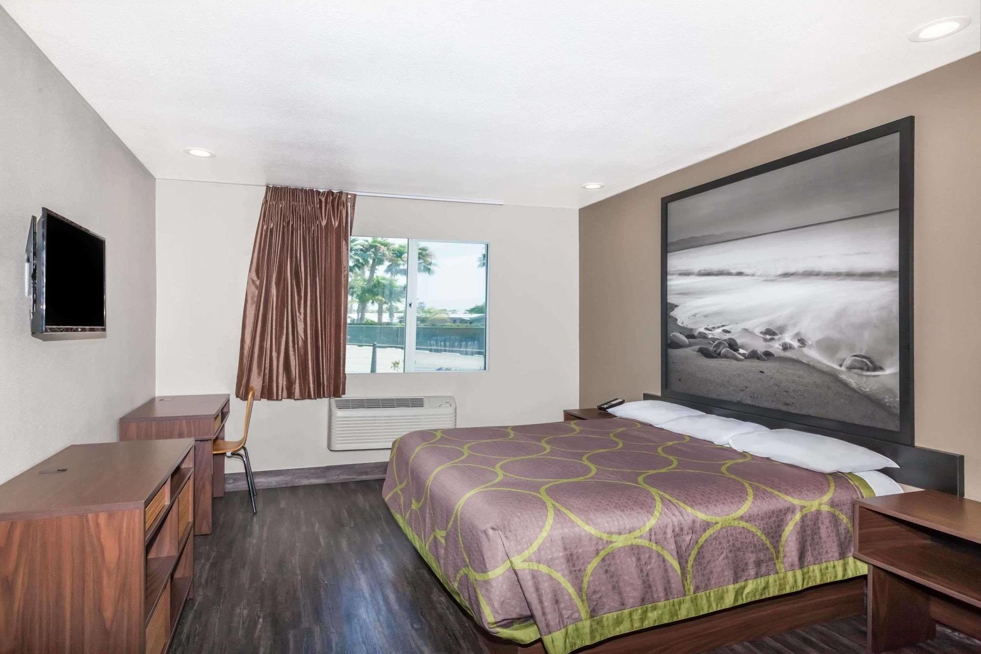Super 8 By Wyndham San Diego/Imperial Beach Exterior photo